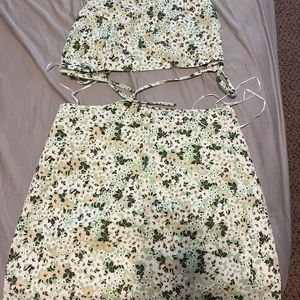 Brand new dress I ordered. It’s so cute but just doesn’t fit me!